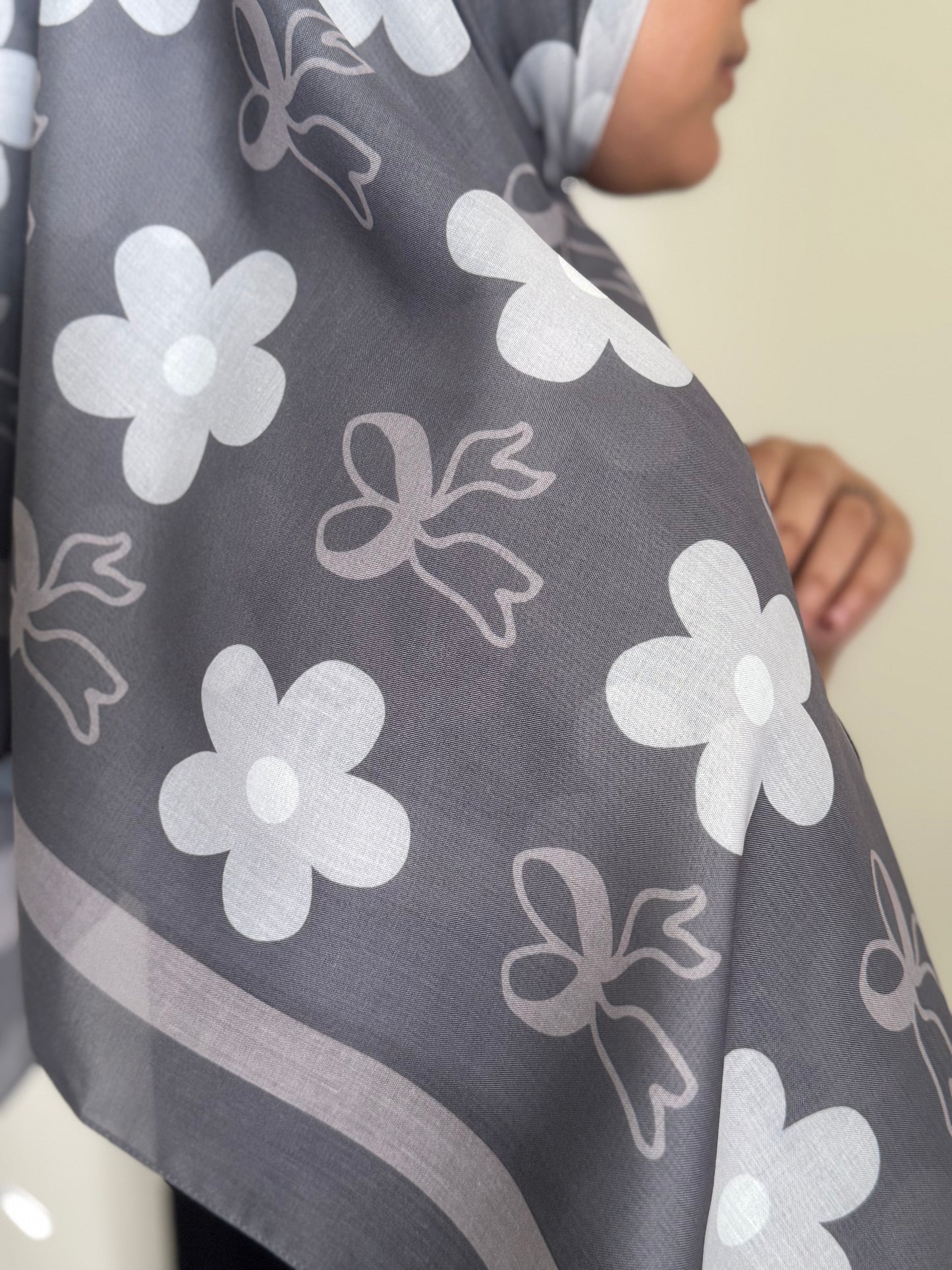 Hayaa Wrap (Grey)